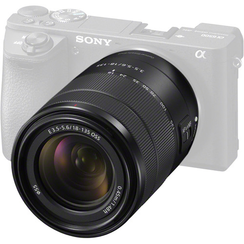 لنز سونی E 18-135mm f : 3.5-5.6 روی دوربین